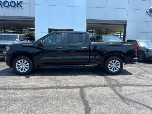 Used 2022 Chevrolet Silverado 1500 Custom AWD/4WD image 3