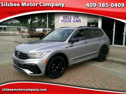 Used 2022 Volkswagen Tiguan SE R-Line image 1