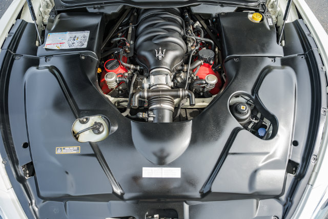 Used 2018 Maserati GranTurismo Sport RWD image 23