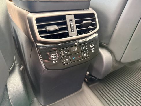 Used 2025 Lexus RX 350 AWD/4WD image 31