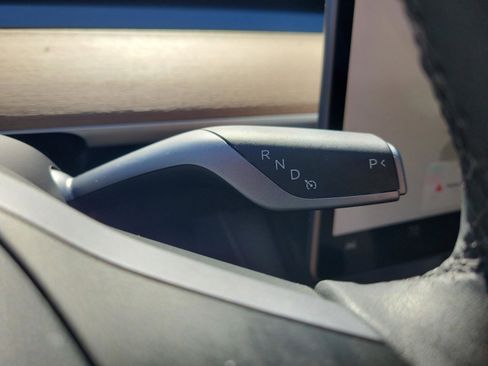 Used 2024 Tesla Model Y Long Range image 27