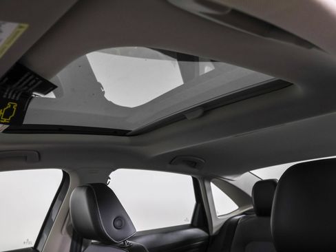 Used 2026 Volkswagen Jetta SE FWD image 29