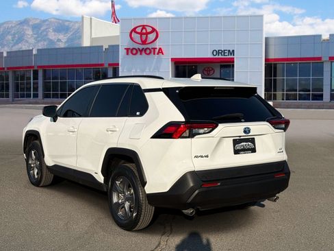 Used 2024 Toyota RAV4 LE AWD/4WD image 6