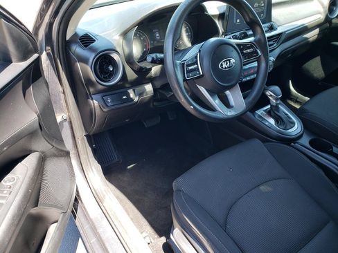Used 2019 Kia Forte LXS FWD image 9