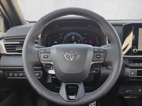 Used 2026 Toyota Camry SE w/ Convenience Package image 19