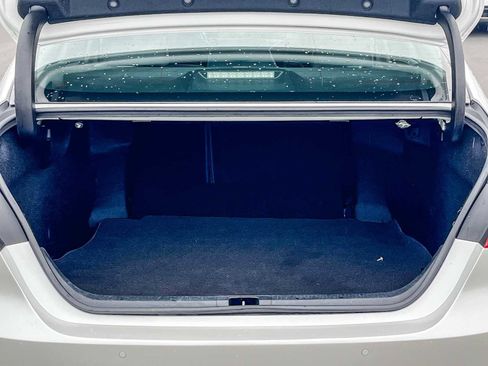 Used 2018 Toyota Camry XLE image 25