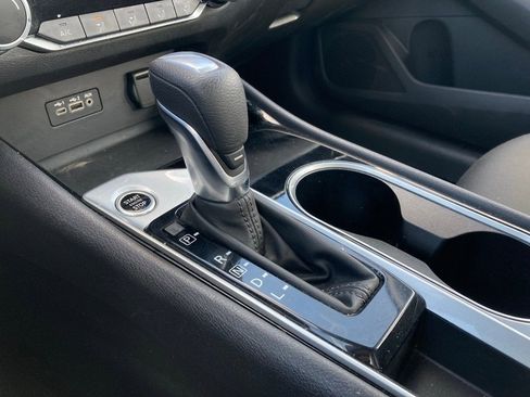 Used 2024 Nissan Altima 2.5 SV image 27