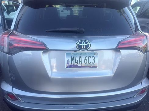 Used 2018 Toyota RAV4 LE w/ All Weather Liner Package FWD image 2