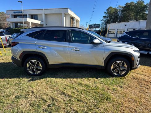 Certified 2025 Hyundai Tucson SEL image 8