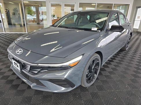New 2026 Hyundai Elantra Sport FWD image 7