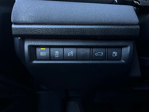 Used 2025 Toyota Camry LE image 21