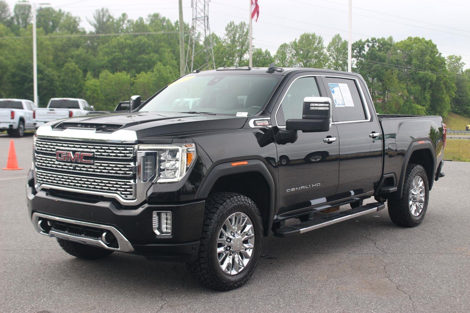 Used 2023 GMC Sierra 2500 Denali AWD/4WD image 3