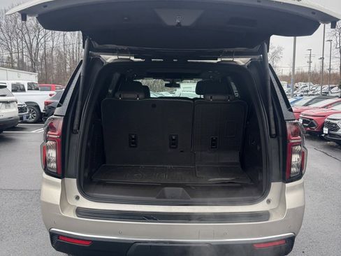 Used 2022 Chevrolet Tahoe LT w/ Luxury Package image 9