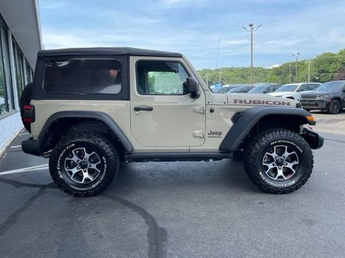 Used 2022 Jeep Wrangler Rubicon w/ LED Lighting Group AWD/4WD image 4