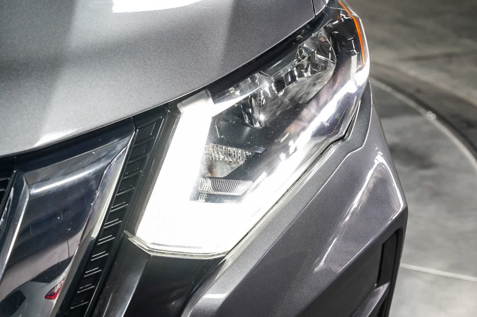 Used 2018 Nissan Rogue S FWD image 7