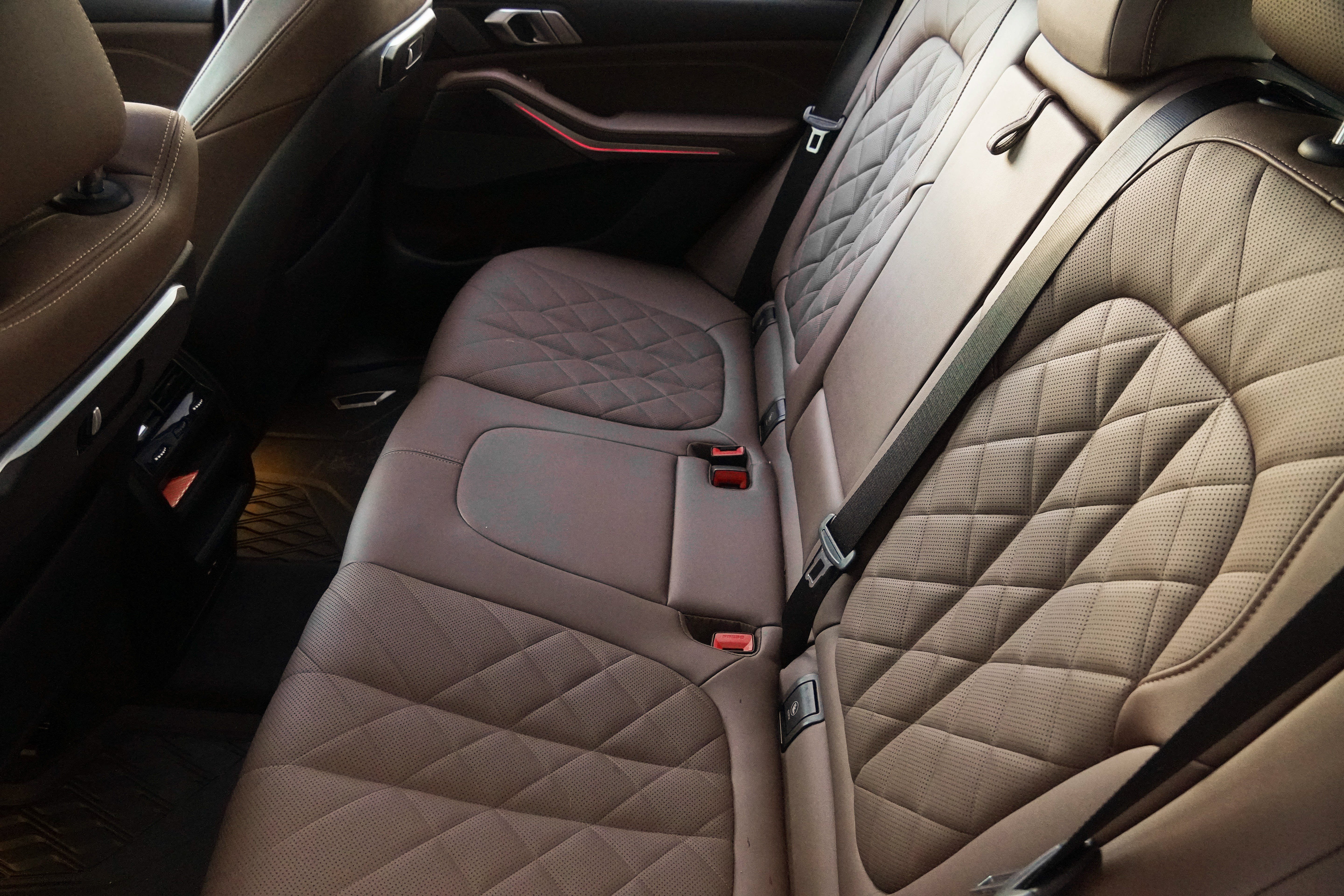 Certified 2024 BMW X5 sDrive40i w/ Premium Package RWD image 38
