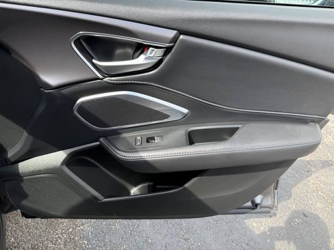 Used 2025 Acura RDX SH-AWD image 28