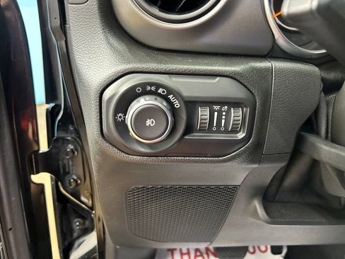 Used 2021 Jeep Wrangler Unlimited Sport AWD/4WD image 24