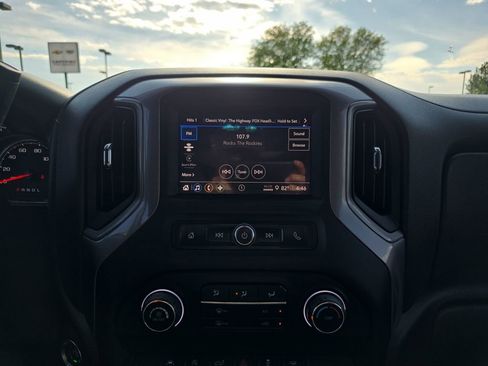 Used 2023 Chevrolet Silverado 1500 Custom RWD image 18