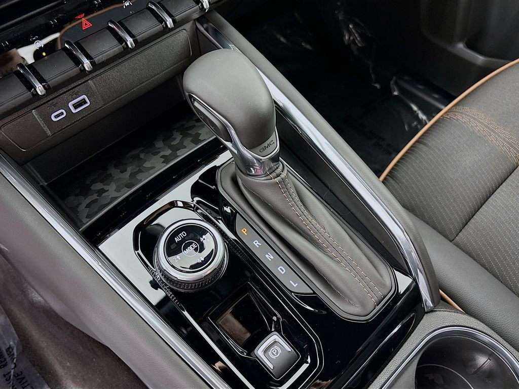 New 2026 GMC Canyon AT4 AWD/4WD image 17