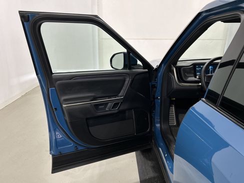 Used 2024 Rivian R1T Adventure Dual AWD/4WD image 16