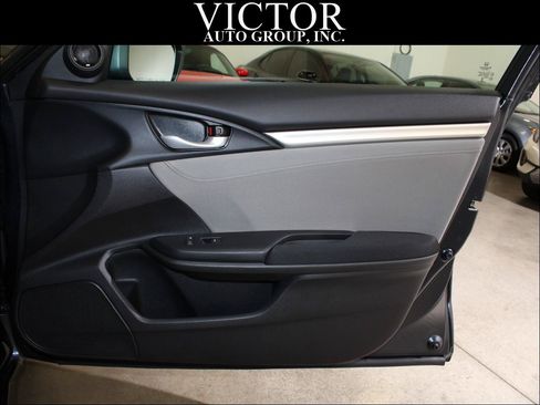 Used 2018 Honda Civic EX-T image 37