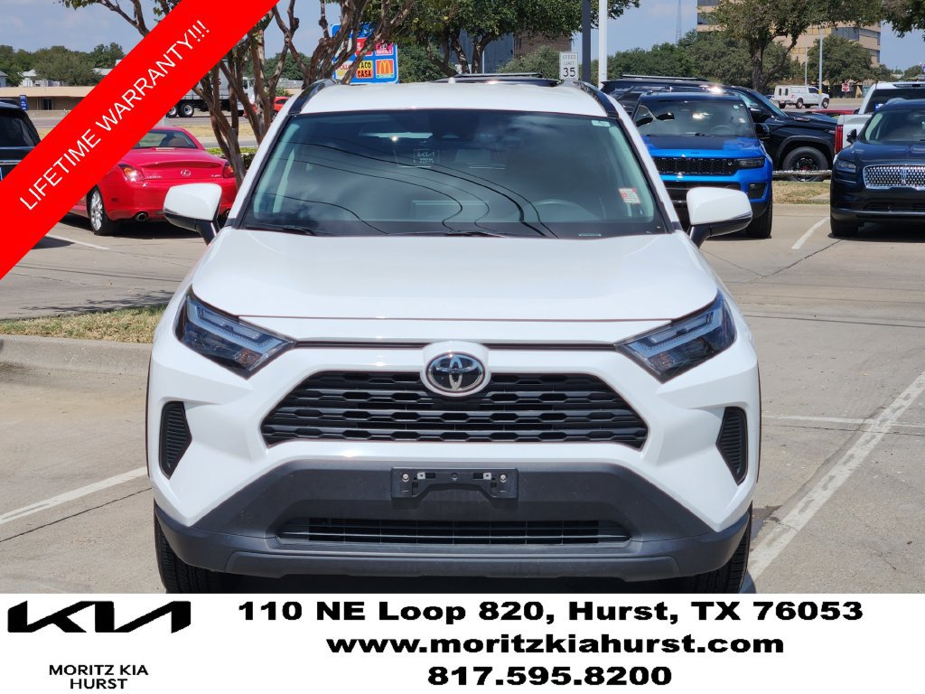 Used 2025 Toyota RAV4 XLE AWD/4WD image 11