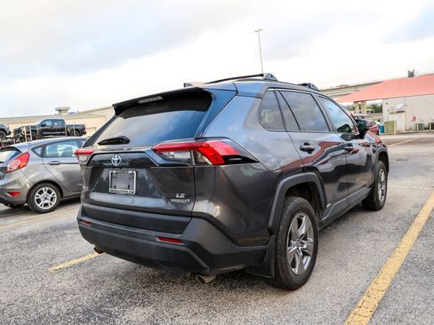 Certified 2024 Toyota RAV4 LE AWD/4WD image 8