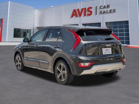 Used 2025 Kia Niro LX FWD image 3