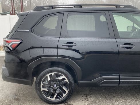 Used 2025 Subaru Forester Premium image 6