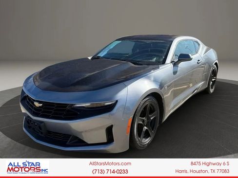 Used 2022 Chevrolet Camaro LT RWD image 1