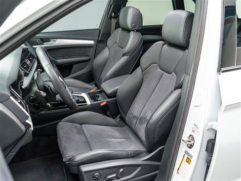 Used 2024 Audi Q5 e Premium Plus w/ Premium Plus Package AWD/4WD image 15