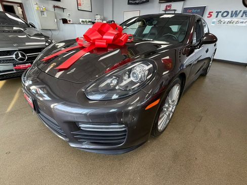 Used 2016 Porsche Panamera GTS AWD/4WD image 8
