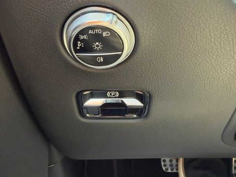 Used 2023 Mercedes-Benz GLC 300 4MATIC image 27