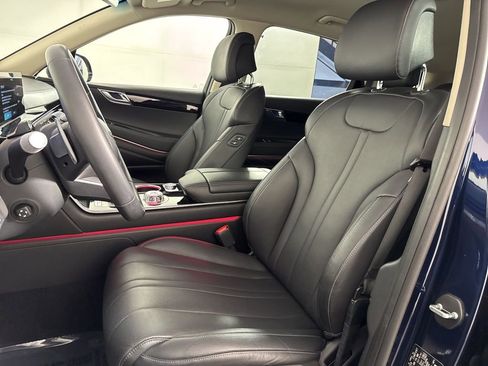 Used 2025 Genesis GV80 2.5T Standard AWD/4WD image 25