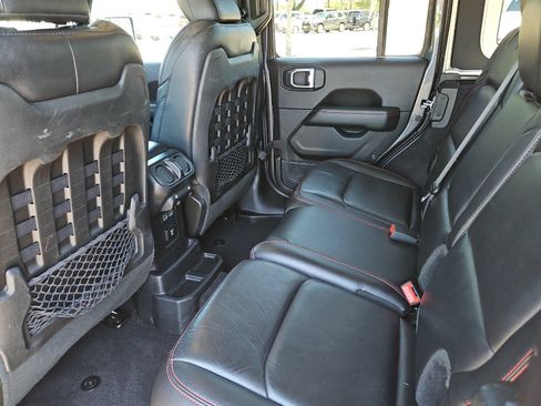 Used 2020 Jeep Wrangler Unlimited Rubicon w/ LED Lighting Group AWD/4WD image 11