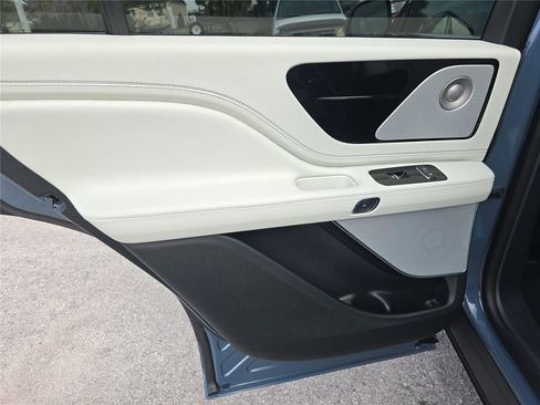 New 2026 Lincoln Aviator Black Label image 9