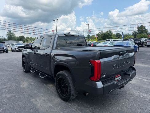 Used 2022 Toyota Tundra SR5 AWD/4WD image 7