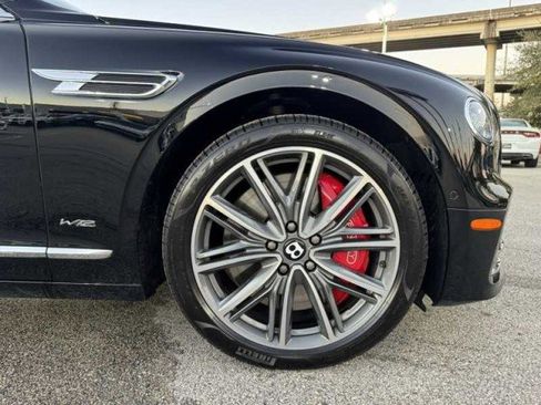 Used 2022 Bentley Flying Spur W12 image 86