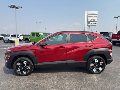 Used 2025 Hyundai Kona SEL AWD/4WD image 8