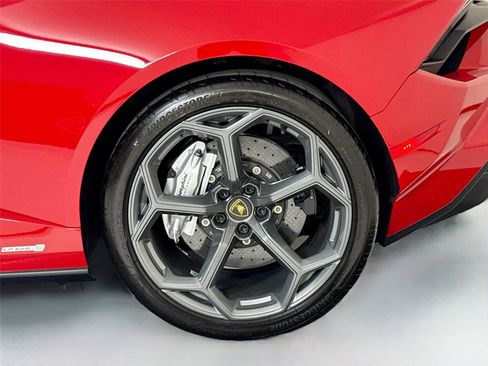 Used 2023 Lamborghini Huracan Tecnica image 38