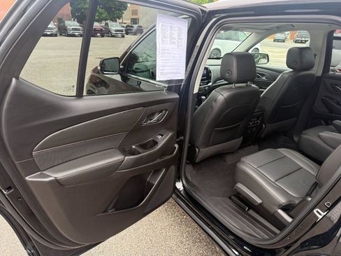 Used 2020 Chevrolet Traverse Premier AWD/4WD image 12