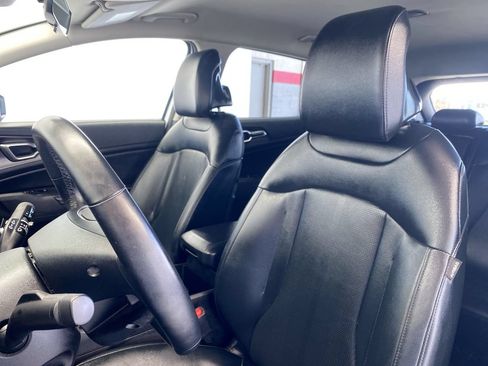 Certified 2026 Kia Sportage EX FWD image 19