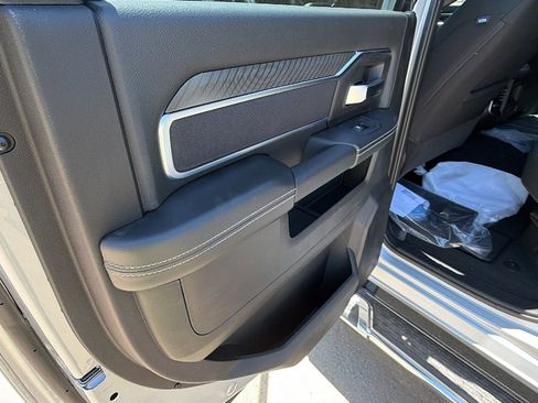 New 2026 RAM 2500 Big Horn AWD/4WD image 18