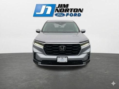Used 2025 Honda Pilot EX-L image 3