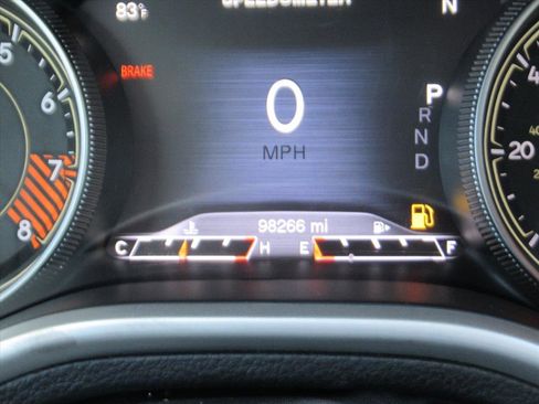 Used 2015 Jeep Cherokee Trailhawk w/ Comfort/Convenience Group image 32