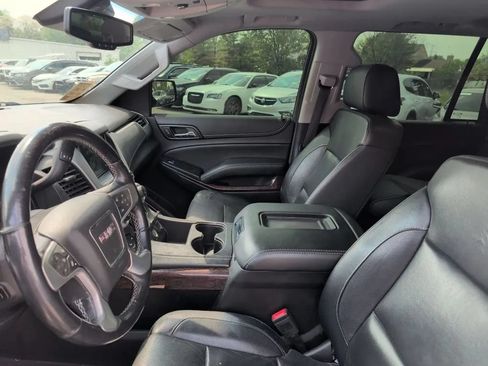Used 2019 GMC Yukon SLT AWD/4WD image 3