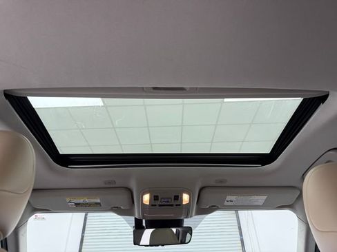 Used 2023 Toyota Highlander XLE FWD image 33