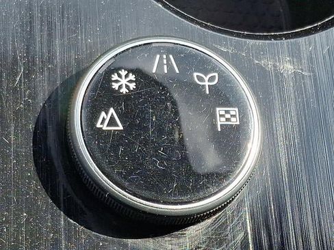 Certified 2021 Nissan Rogue SV image 58