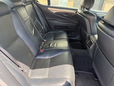 Used 2013 Lexus LS 460 AWD w/ F-Sport Pkg image 21
